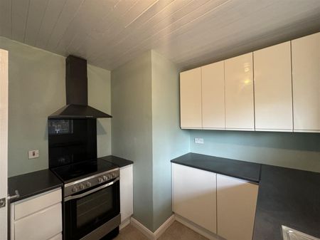 2 Bedroom Flat To Let - Photo 5