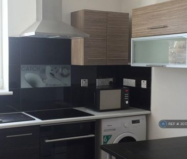 2 bedroom flat to rent - Photo 5