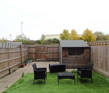 Woolhampton Way, Reading, RG2 - Photo 1