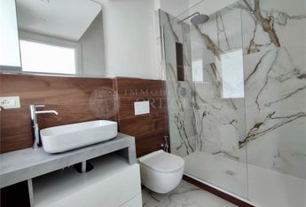 Appartamento con vista mare