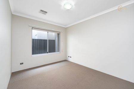 Double Storey Home in Great Location - Photo 5