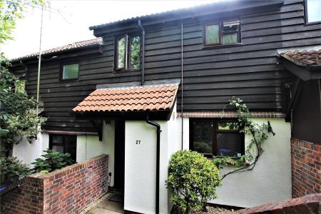 2 bedroom terraced house to rent - Photo 2