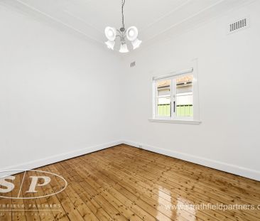 Conveniently Located 3 Bedroom Family Home - Photo 3