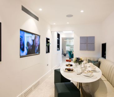 Picturesque, extensively refurbished mews house in the heart of Bel... - Photo 6