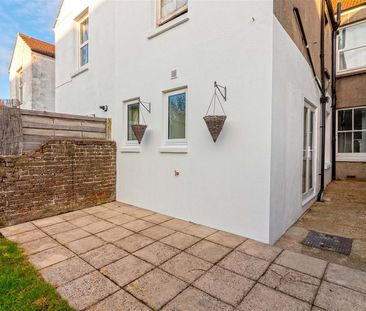 Harrow Road, Worthing - Photo 3