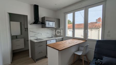 Location Appartement 1 pièce 17m² - Photo 3