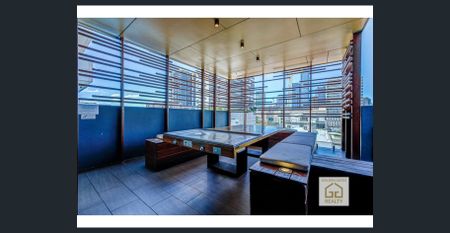 Lux living and amazing city view - Photo 4