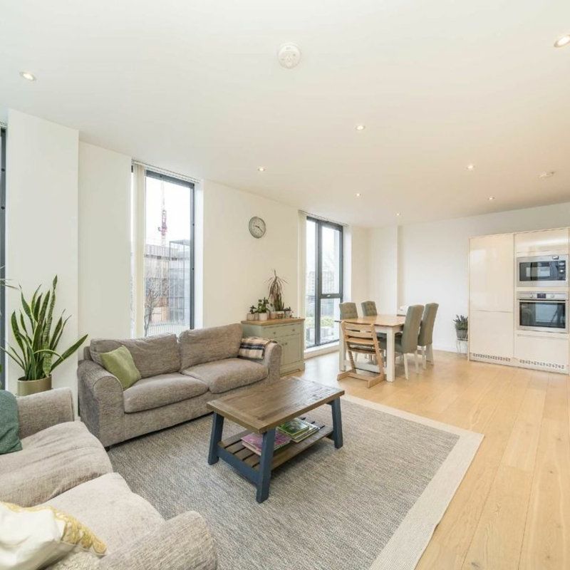 Quebec Way, SE16, London - Photo 1