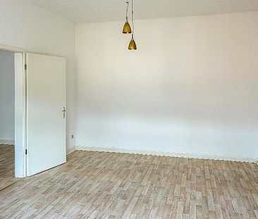 Alle Singles aufgepasst: 2 Zimmer Wohnung mit Erker in Zentrumslage... - Foto 1