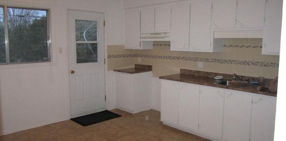 À 5 min. du Terminus de St-Eustache - Photo 2