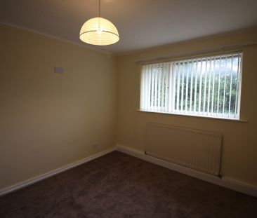1 Bedroom Flat - Photo 2