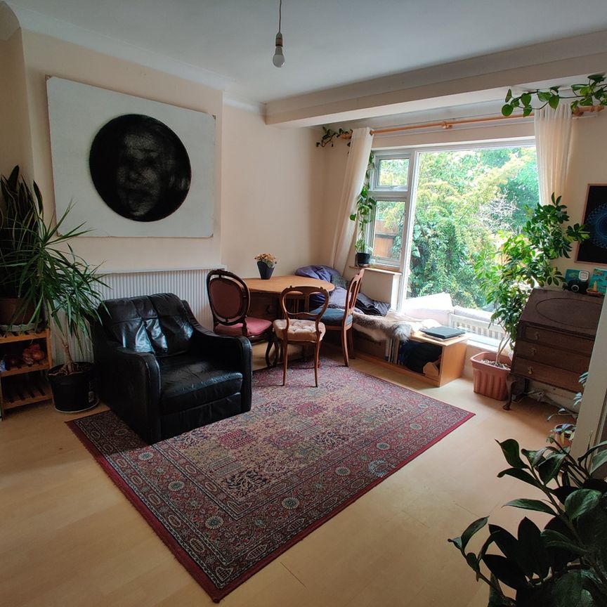 Room in a Shared House, Stanford Road, SW16 - Photo 1