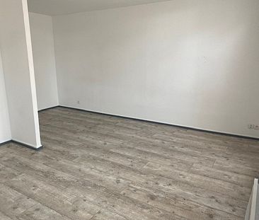 Studio de 27 m², Place Jacquart, République réf 755-001 - Photo 1