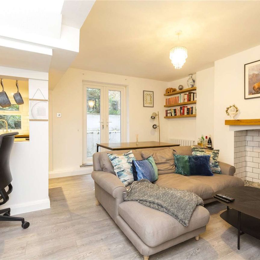 Newington Green Road, London, N1 4QX - Photo 1