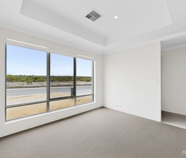 BRAND NEW COASTAL HOME - Photo 4