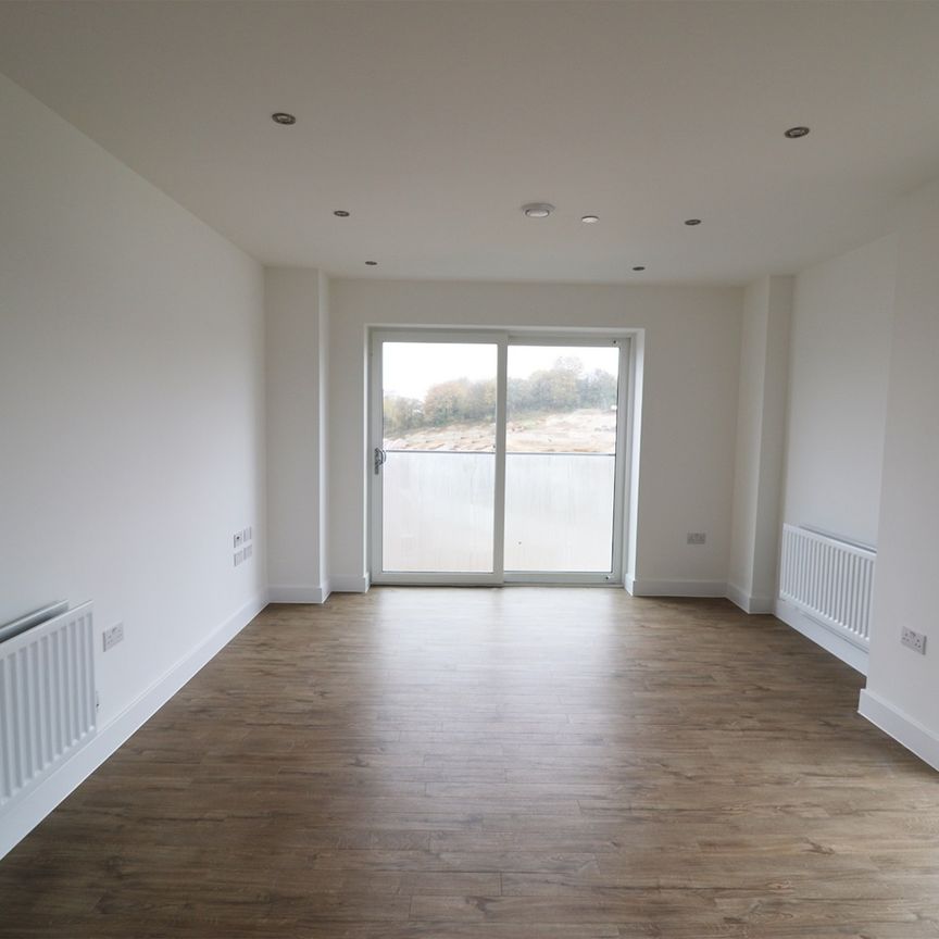 2 Bed Flat, Brooklands Court, LU2 - Photo 1