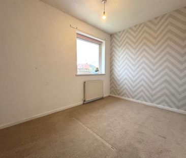 3 bedroom detached house to rent - Photo 3