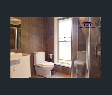 Spacious 2beds granny flat for rent! - Photo 4