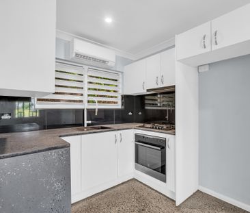 TWO-LEVEL HOME WITH PANORAMIC OCEAN VIEWS - Photo 4