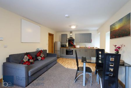 1 bedroom ground floor flat to rent - Photo 2