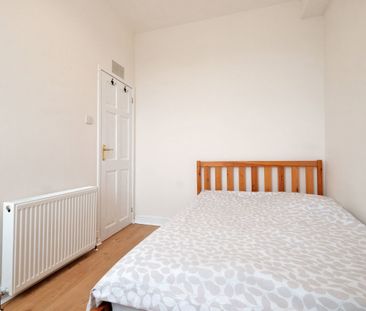 Craig Place - Photo 2