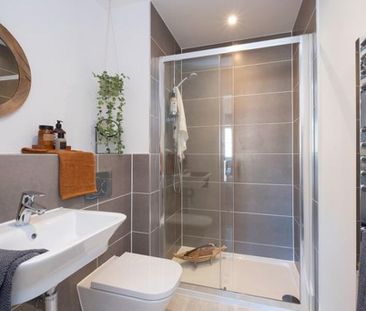 3 bedroom semi-detached house to rent - Photo 6