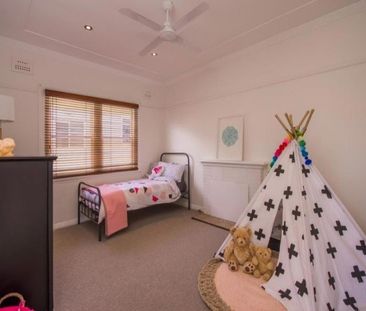 Charming Family Home in Prime New Lambton Location - Photo 4