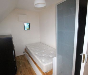 Burnham Court, NW4 2RE - Photo 3