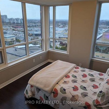 Burnhamthorpe/Living Arts Furnished 3Bdrm Corner Unit Great View - Photo 1