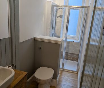 2 Bed Flat, Govan Road, G51 - Photo 2