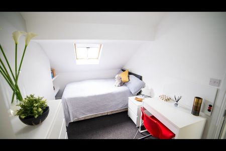 6 Bed Semi-Detached House, Albert Edward Road, L7 - Photo 4