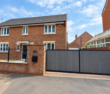 4 bedroom detached house to rent - Photo 6