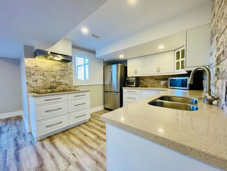 For Lease - 996 Booth Avenue Unit# Basement, Innisfil, Ontario - Photo 2