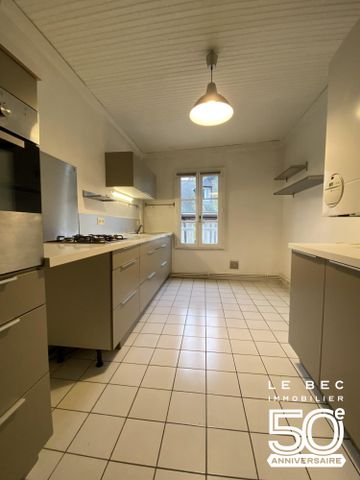A louer T3 en duplex dans le centre historique de Vannes - Photo 2