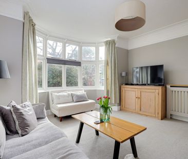 3 Bed Semi-Detached House, Harrogate Road, RG4 - Photo 3