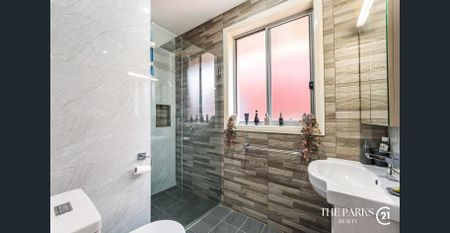 Street Facing Granny Flat - Photo 4