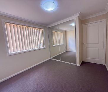 Unique Townhouse with Large Bedrooms - Photo 2