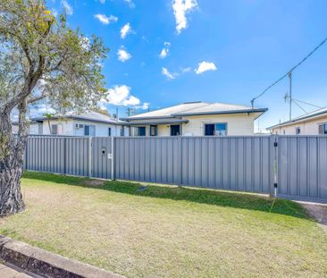 House + Pool - Photo 5