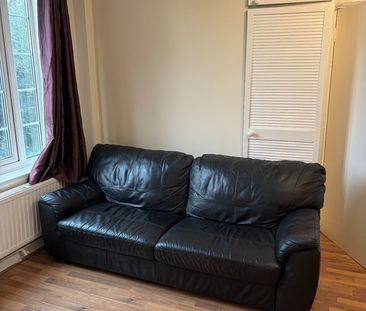 2 Bed Flat, Kings Drive, HA9 - Photo 3