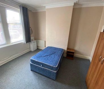 8 bedroom house share to rent - Photo 4