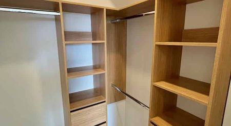 For Rent Ã¢Ãâ¬Ã" Luxury Townhouse with Sea Views Mt Albert - Photo 2