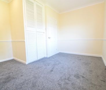 Cromwell Crescent, Pontefract - Photo 3