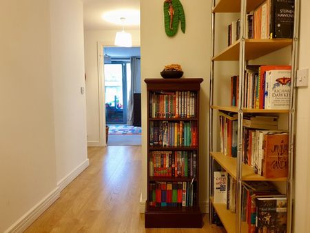 2 Bed Flat, Crane Heights, N17 - Photo 4