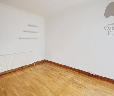 2 bedroom maisonette to rent - Photo 2