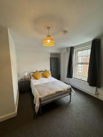 1 bedroom in a house share to rent - Photo 4