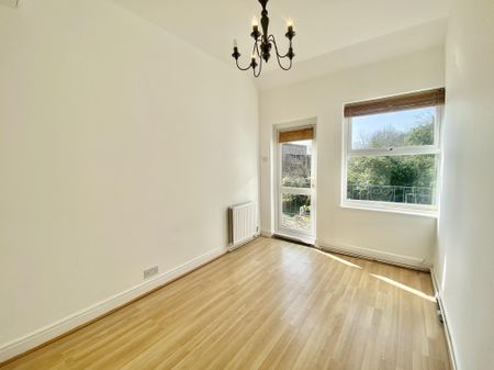 Midanbury Lane, Southampton - Photo 4