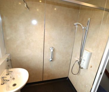 3 bedroom semi-detached house to rent - Photo 6