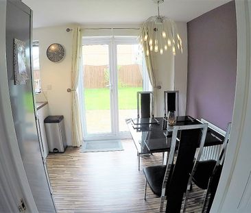 Modern Three Bedroom End Townhouse to Let South Elmsall – Cul de Sa... - Photo 3