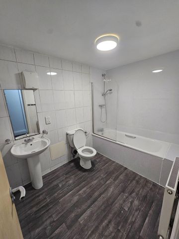 Apartment 8 23, Laindon Road, Manchester, M14 - Photo 5