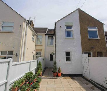2 bedroom terraced house to rent - Photo 4
